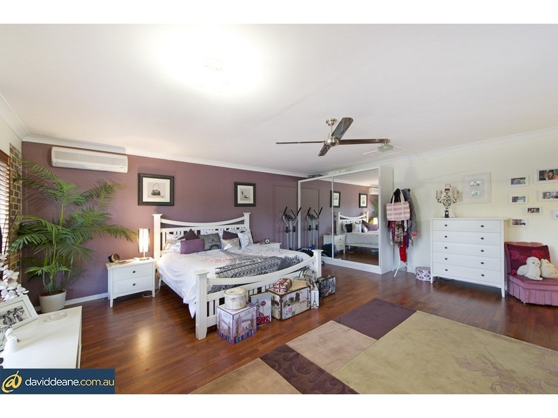 10 Kirri Ave, Petrie QLD 4502