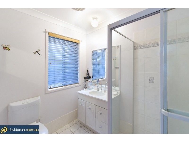 10 Kirri Ave, Petrie QLD 4502