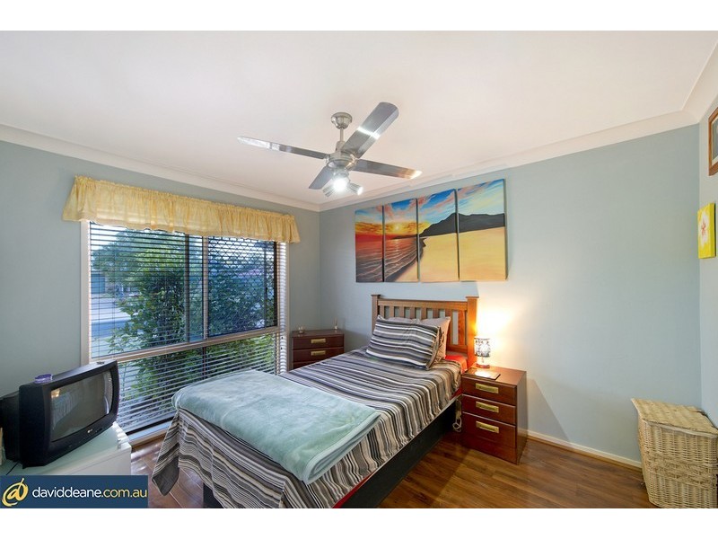 10 Kirri Ave, Petrie QLD 4502