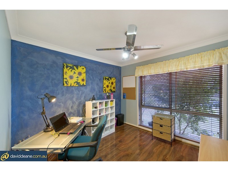 10 Kirri Ave, Petrie QLD 4502