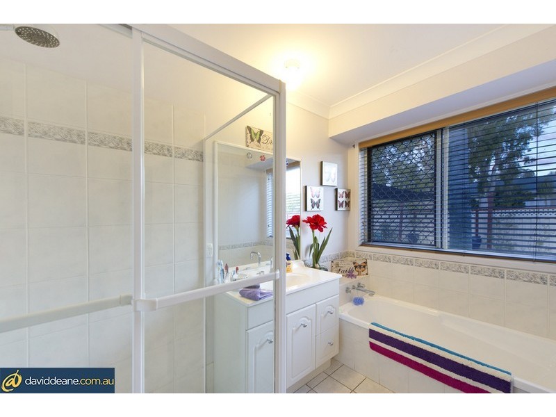 10 Kirri Ave, Petrie QLD 4502