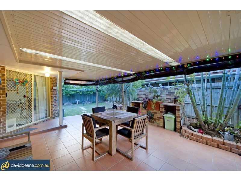 10 Kirri Ave, Petrie QLD 4502