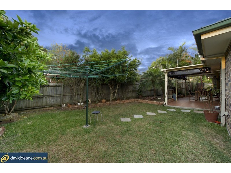 10 Kirri Ave, Petrie QLD 4502