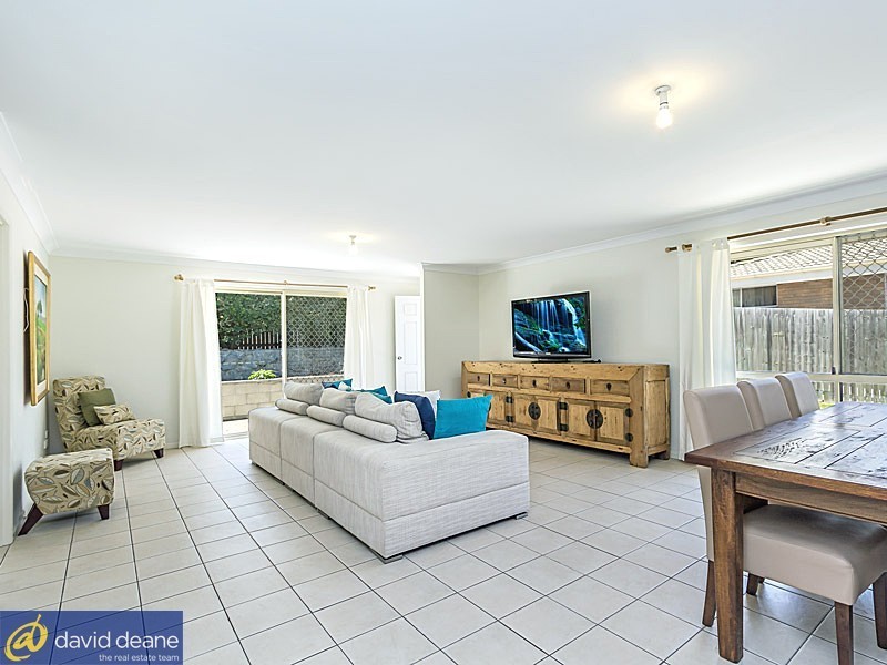 49 Beeville Rd, Petrie QLD 4502