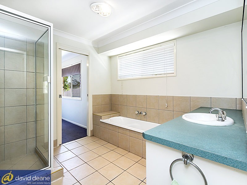 49 Beeville Rd, Petrie QLD 4502