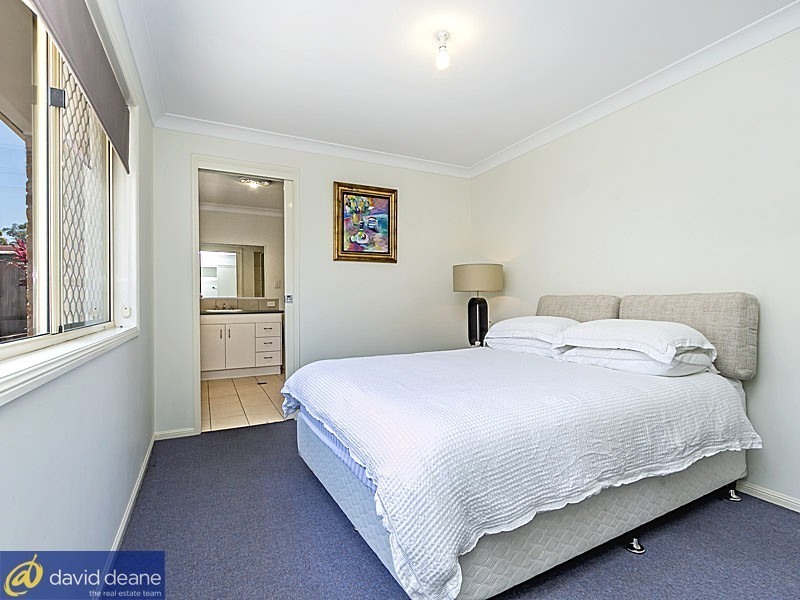 49 Beeville Rd, Petrie QLD 4502