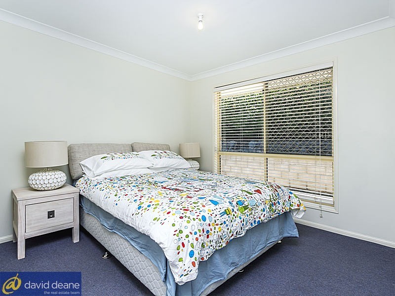 49 Beeville Rd, Petrie QLD 4502