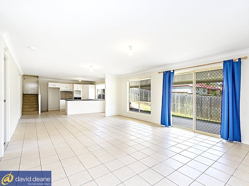49 Beeville Rd, Petrie QLD 4502