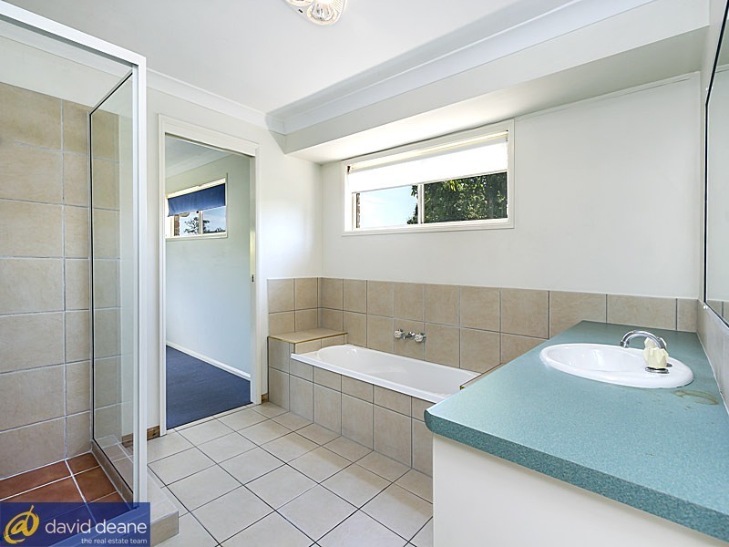 49 Beeville Rd, Petrie QLD 4502