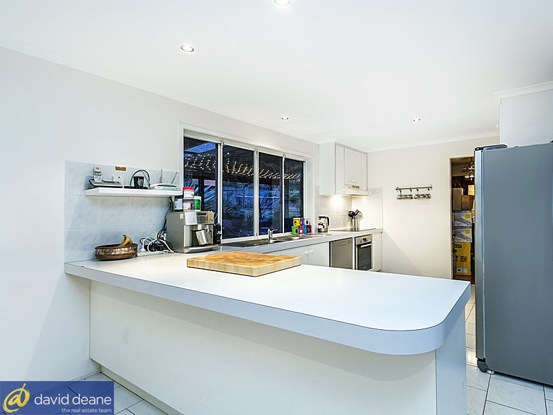 11 Fontenay Ct, Petrie QLD 4502