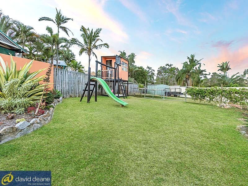 11 Fontenay Ct, Petrie QLD 4502