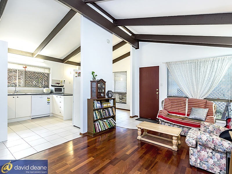 22 Beeville Rd, Petrie QLD 4502