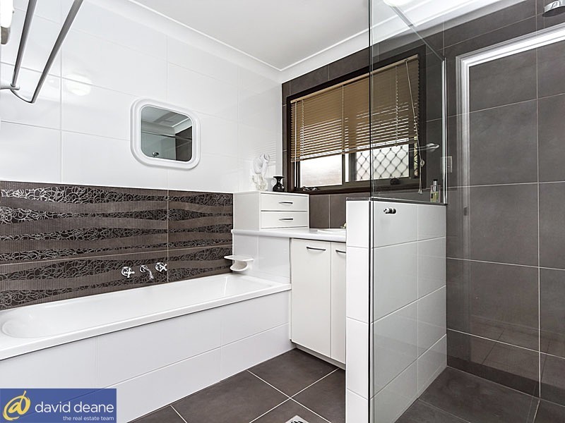 22 Beeville Rd, Petrie QLD 4502