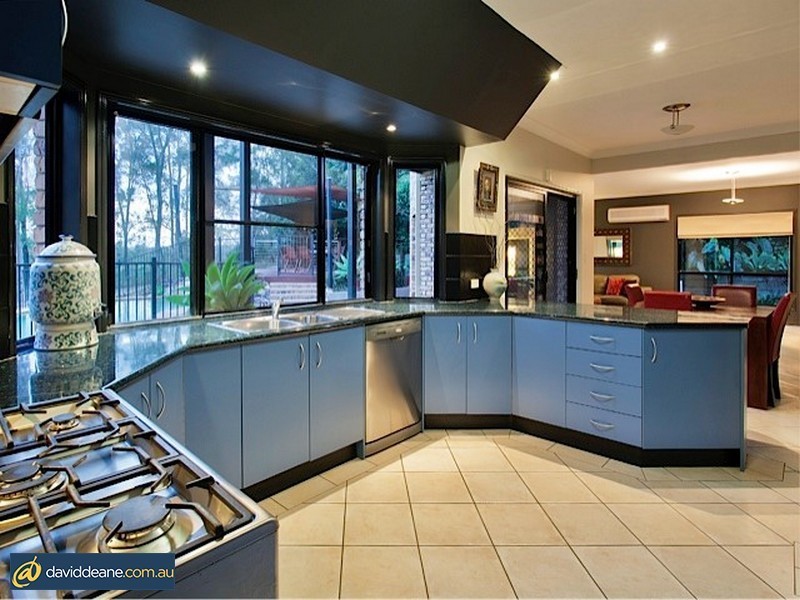 6 Spry Ct, Petrie QLD 4502