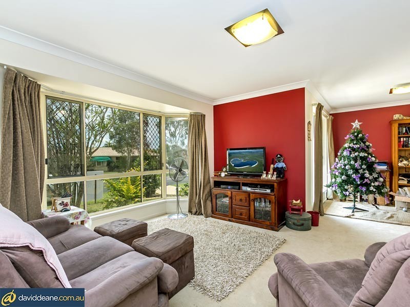 14 Lynanda Crt, Rothwell QLD 4022