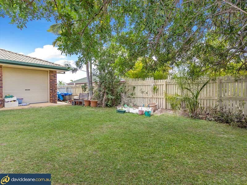 14 Lynanda Crt, Rothwell QLD 4022
