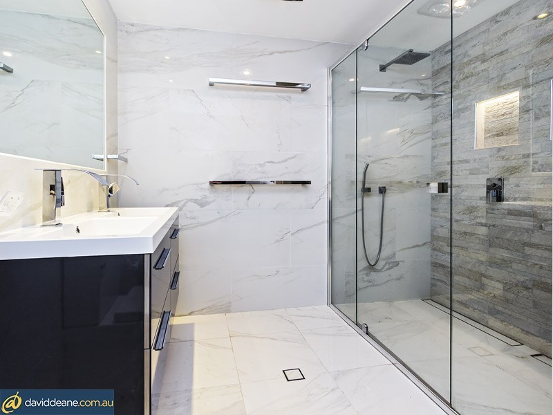 15 Buckingham St East, Strathpine QLD 4500