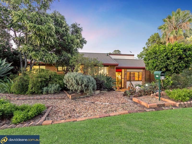 27 Chambery Road, Petrie QLD 4502
