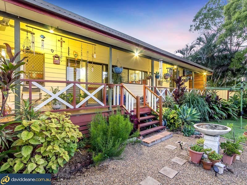 27 Chambery Road, Petrie QLD 4502