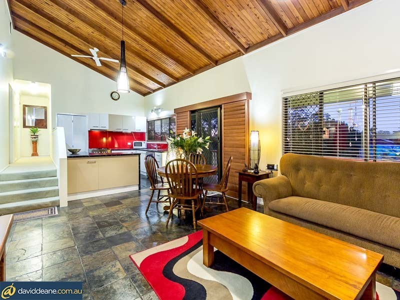 27 Chambery Road, Petrie QLD 4502