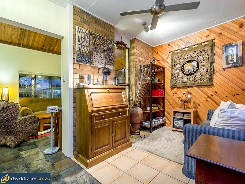 27 Chambery Road, Petrie QLD 4502