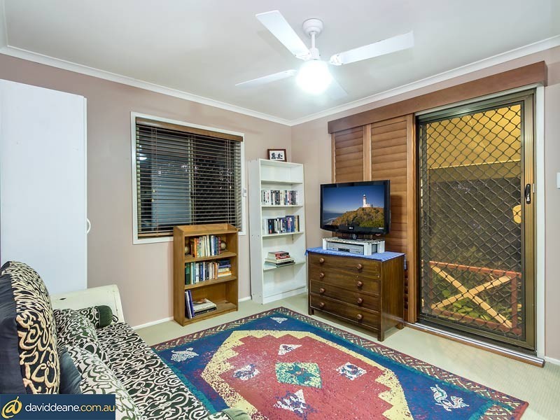 27 Chambery Road, Petrie QLD 4502