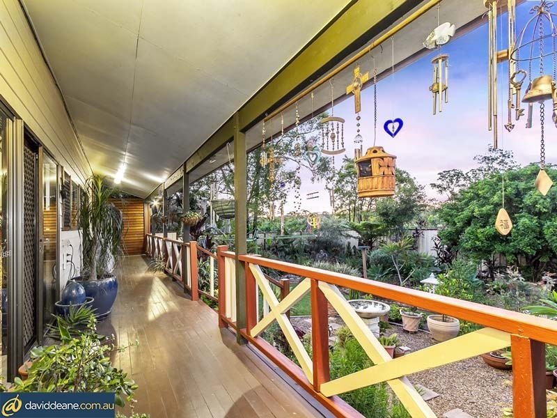 27 Chambery Road, Petrie QLD 4502