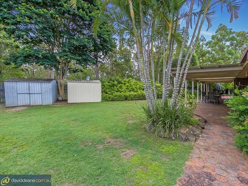 5 Colac Crt, Petrie QLD 4502