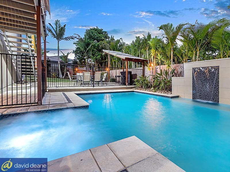 15 Hopkins St, Petrie QLD 4502
