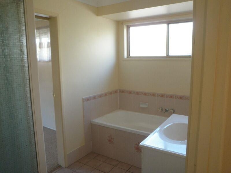 3 Silkwood Court, Warner QLD 4500