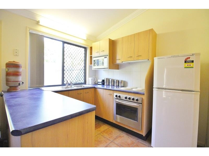 2/69 Frenchs Road, Petrie QLD 4502