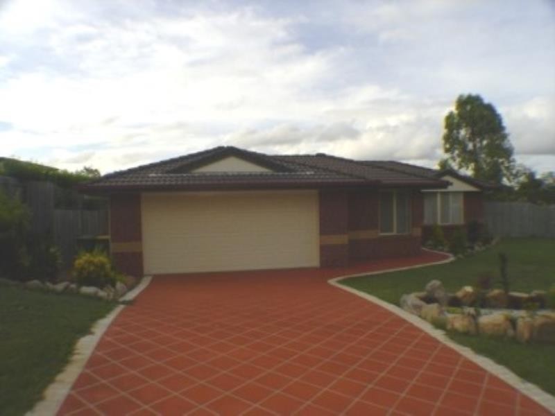 18 Paramount Drive, Warner QLD 4500