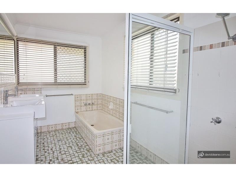 21 Pymble Ave, Petrie QLD 4502