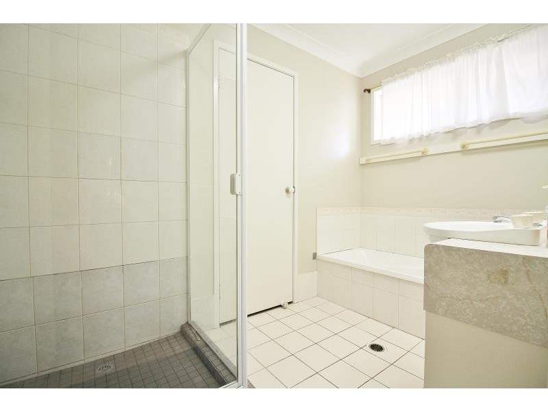 33 Washbrook Crescent, Petrie QLD 4502