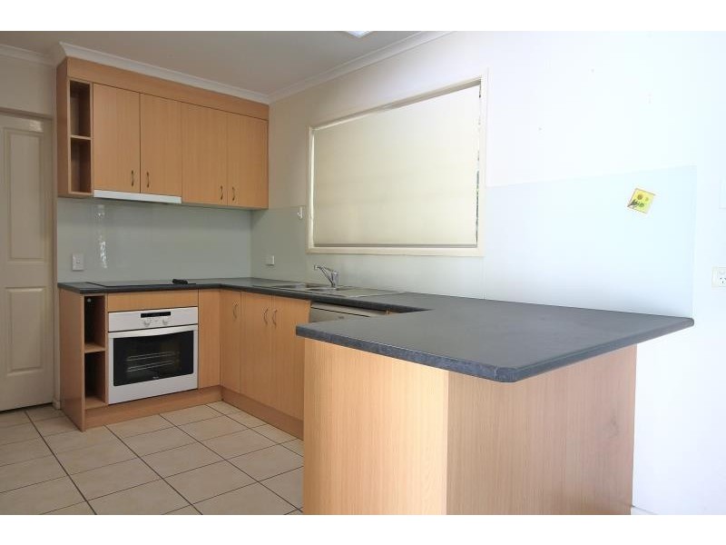 4 Lindfield Dve, Petrie QLD 4502