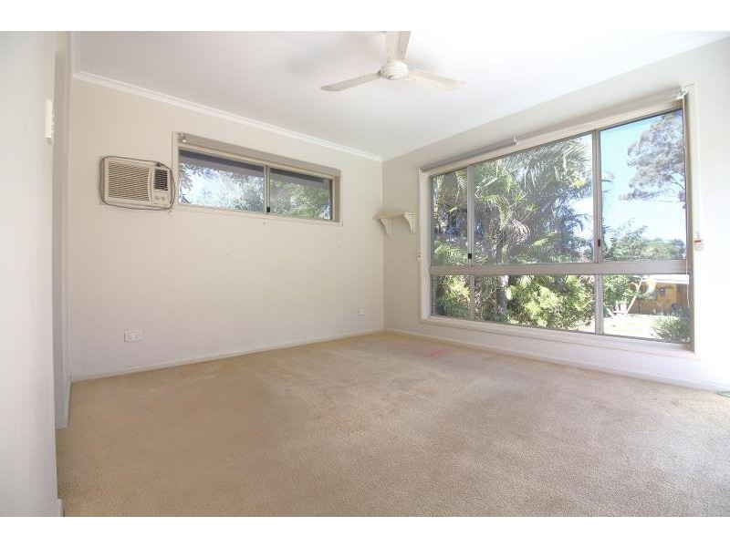 4 Lindfield Dve, Petrie QLD 4502