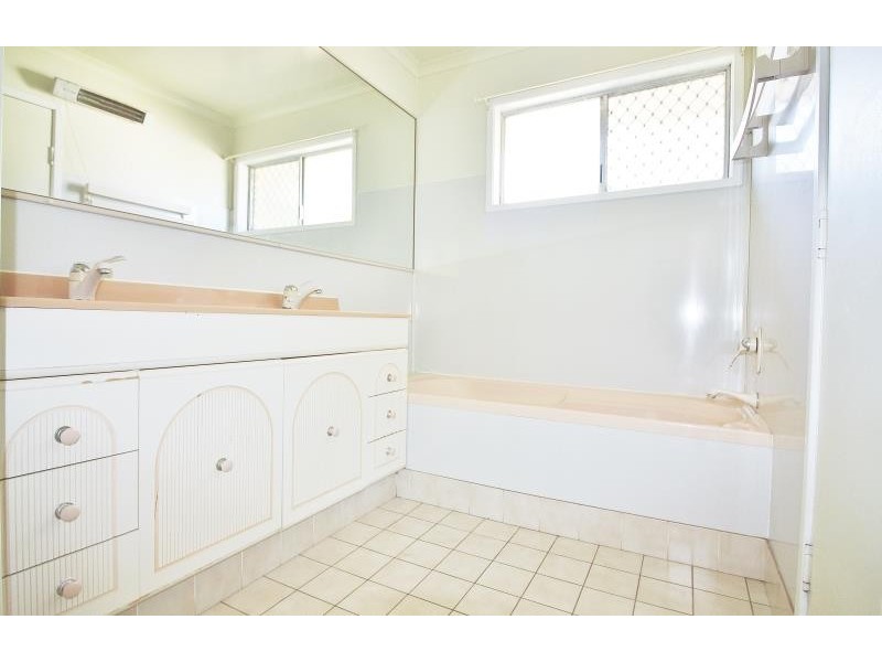 7 Symphony Ave, Strathpine QLD 4500