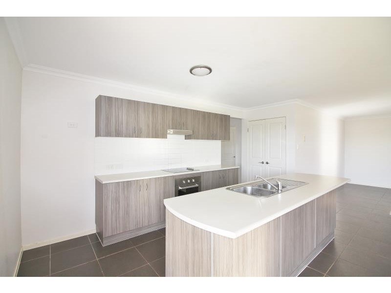 5 Jean Close, Joyner QLD 4500