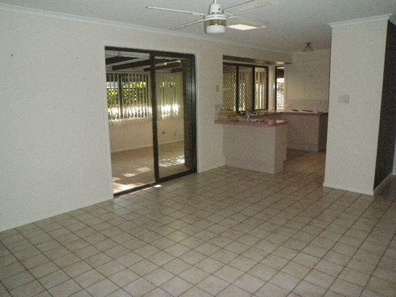 7 Toulouse Ave, Petrie QLD 4502