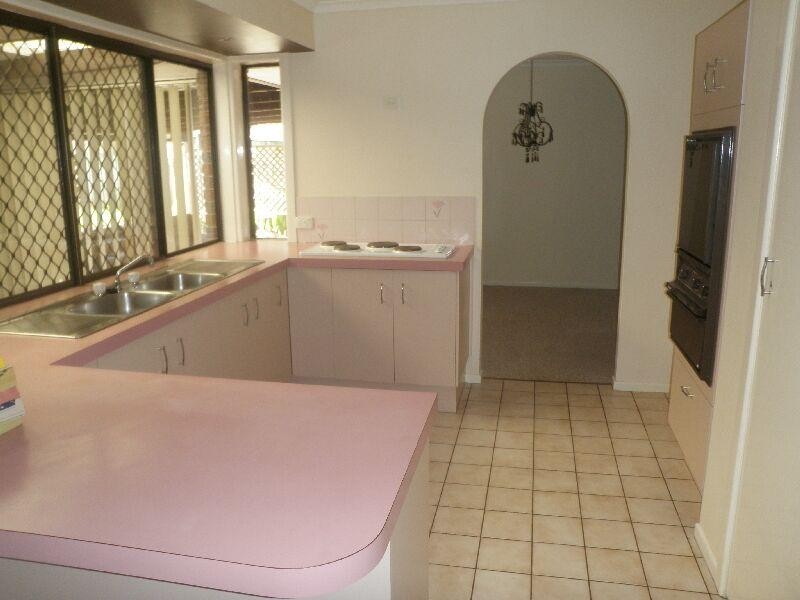 7 Toulouse Ave, Petrie QLD 4502