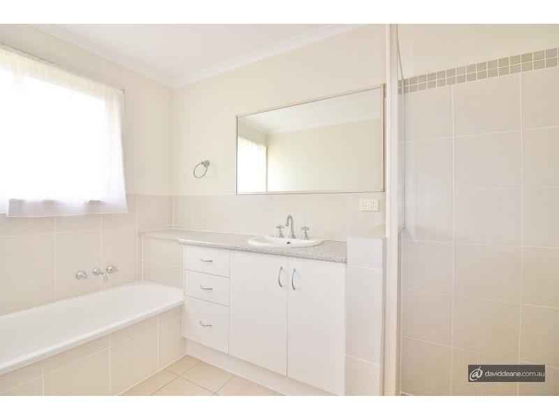 1 Delphinium Street, Strathpine QLD 4500