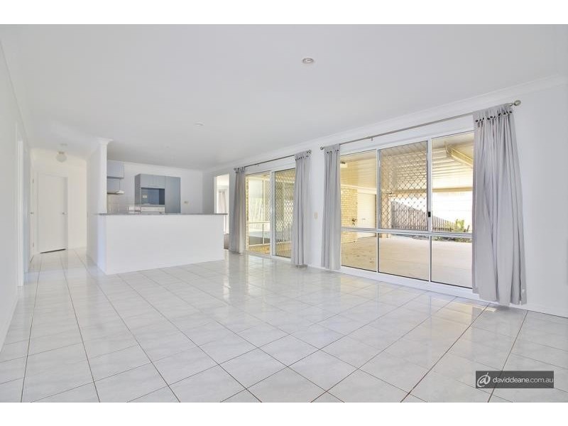 5 Kirri Ave, Petrie QLD 4502