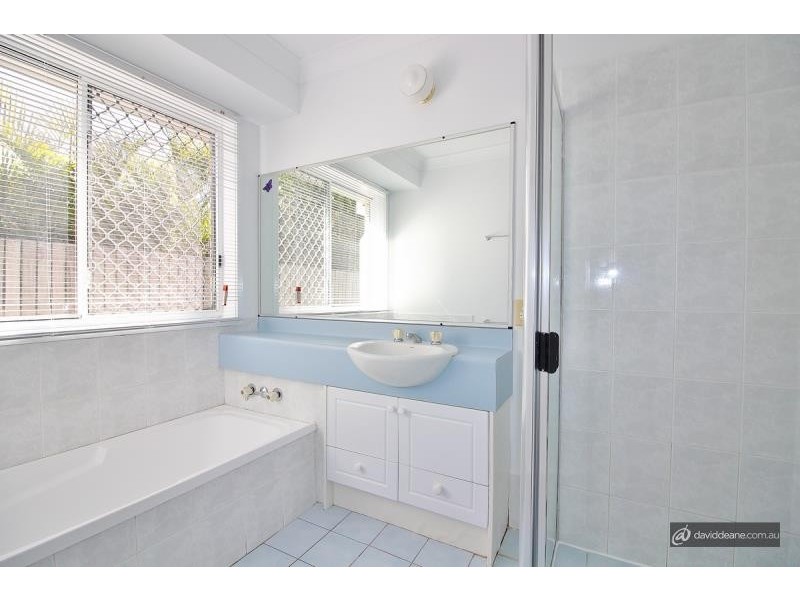 5 Kirri Ave, Petrie QLD 4502