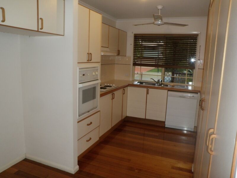 18 Donnelly Dve, Kallangur QLD 4503