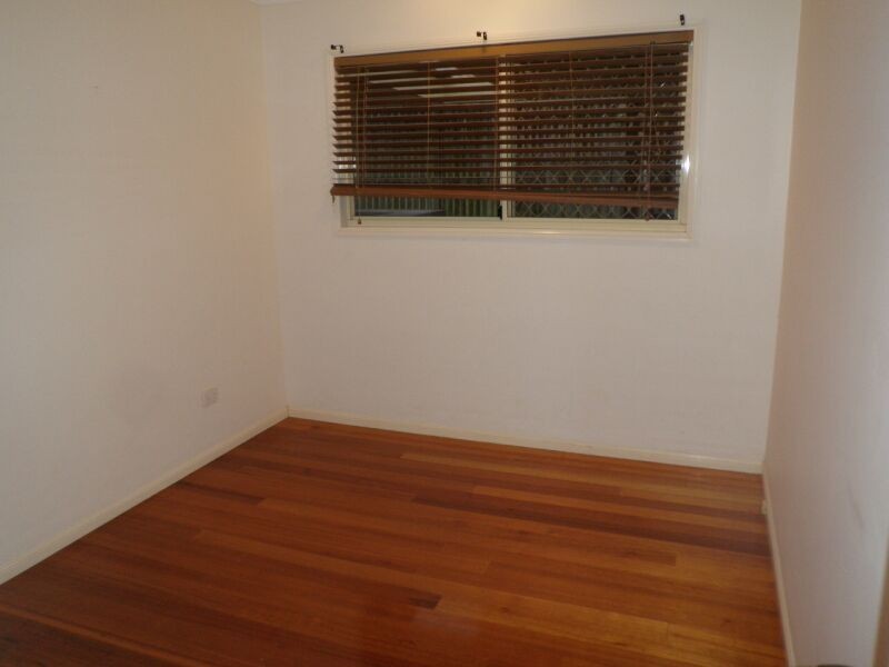 18 Donnelly Dve, Kallangur QLD 4503