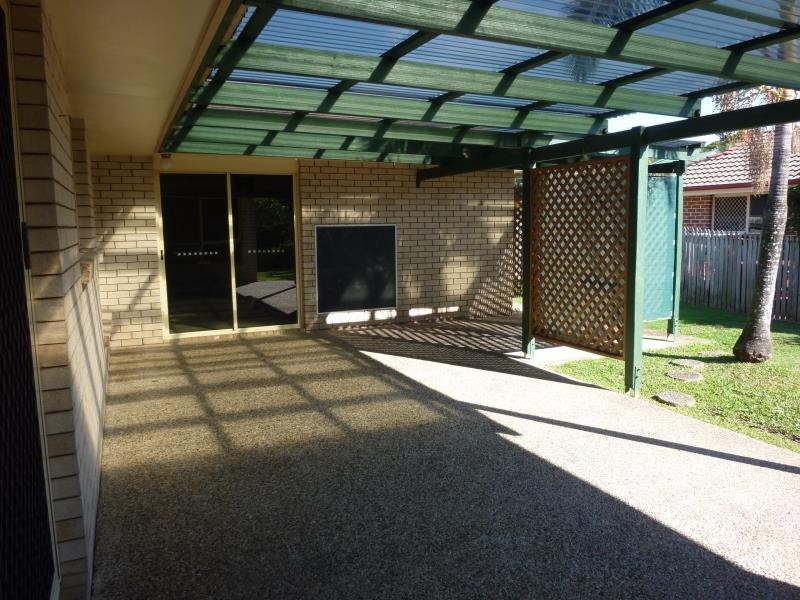 34 Marina Court, Eatons Hill QLD 4037