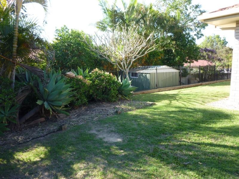 34 Marina Court, Eatons Hill QLD 4037