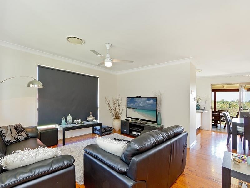 43 Washbrook Crescent, Petrie QLD 4502