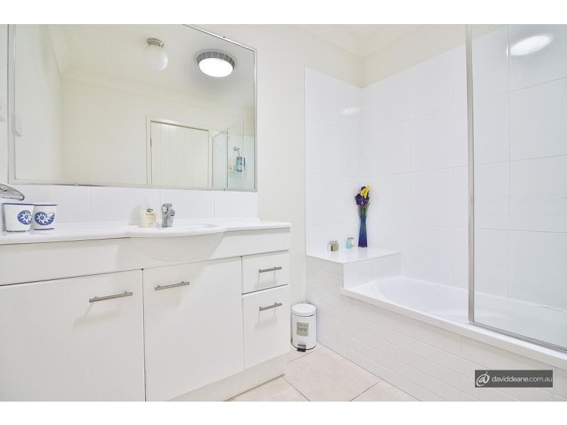 8/64 Station Road, Lawnton QLD 4501