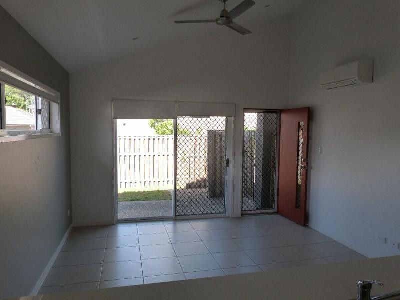 1B Adam Ct, Kallangur QLD 4503